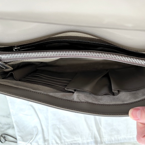 BALLY Switzerland— beautiful leather portfolio. Excellent condition! - Picture 8 of 12